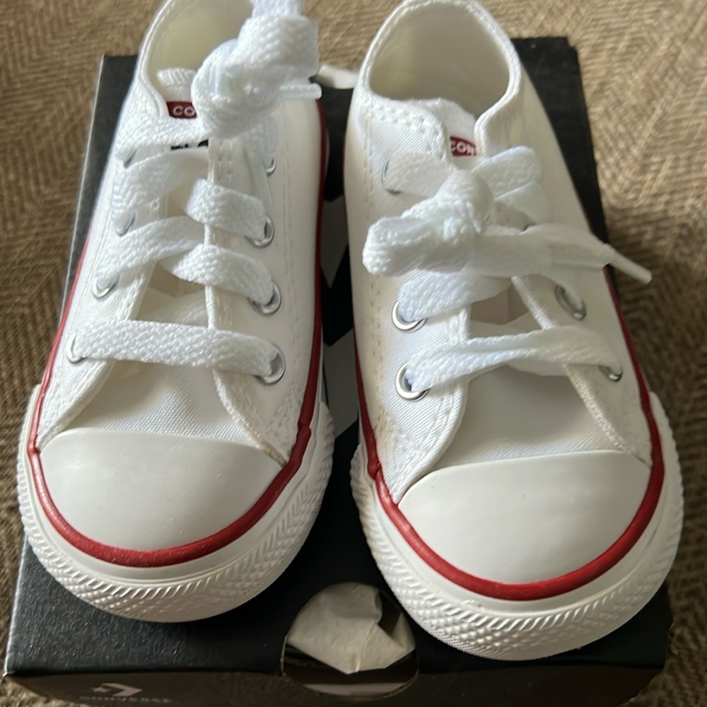 Converse kids sneakers